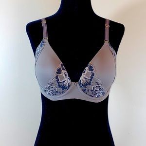 Soma: Embraceable Signature Perfect Fit. Size 32DD